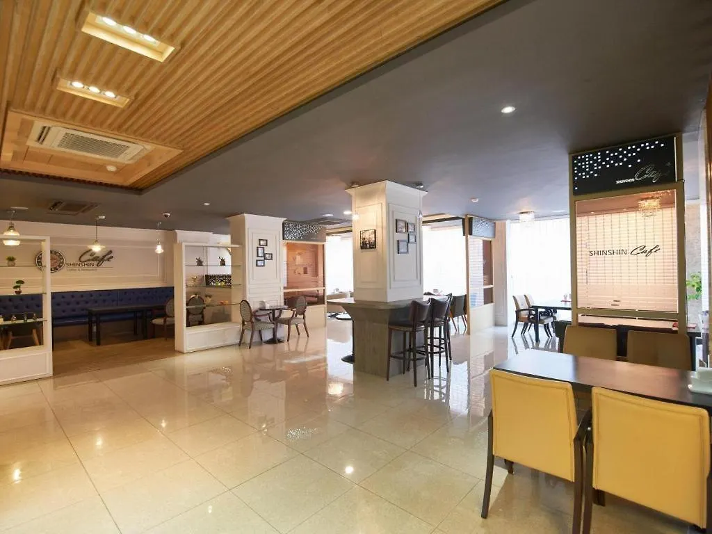 Shin Shin Hotel Busan