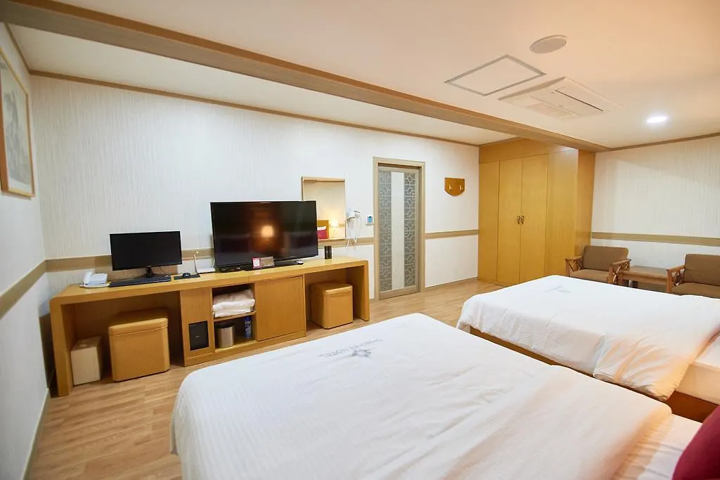 ***  Shin Shin Hotel Busan South Korea