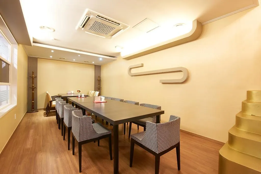 ***  Shin Shin Hotel Busan South Korea
