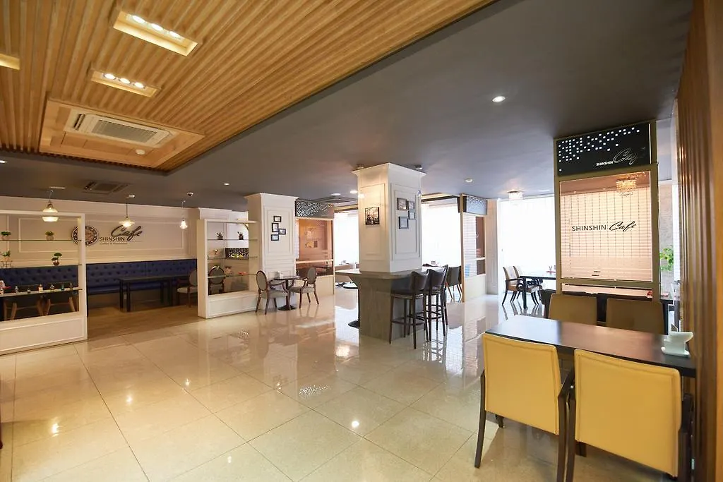 Shin Shin Hotel Busan