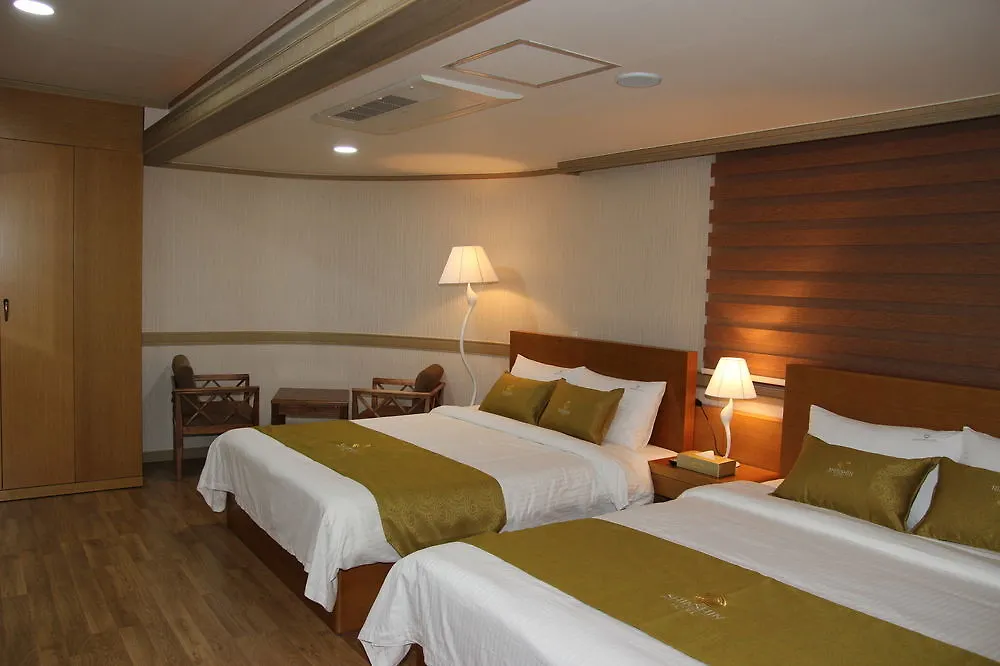 Shin Shin Hotel Busan 3*,  South Korea