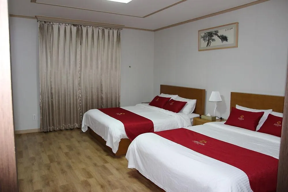 Shin Shin Hotel Busan 3*,