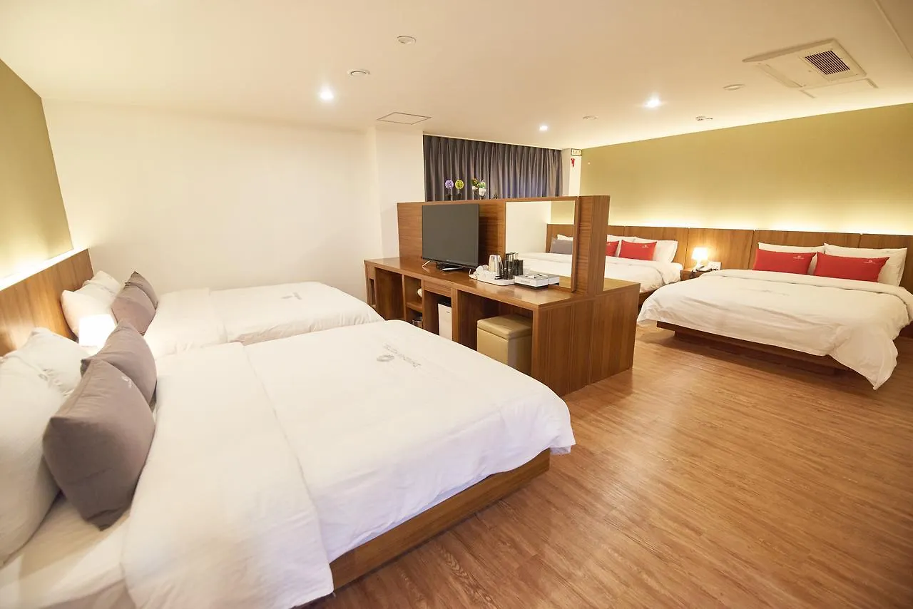 ***  Shin Shin Hotel Busan South Korea