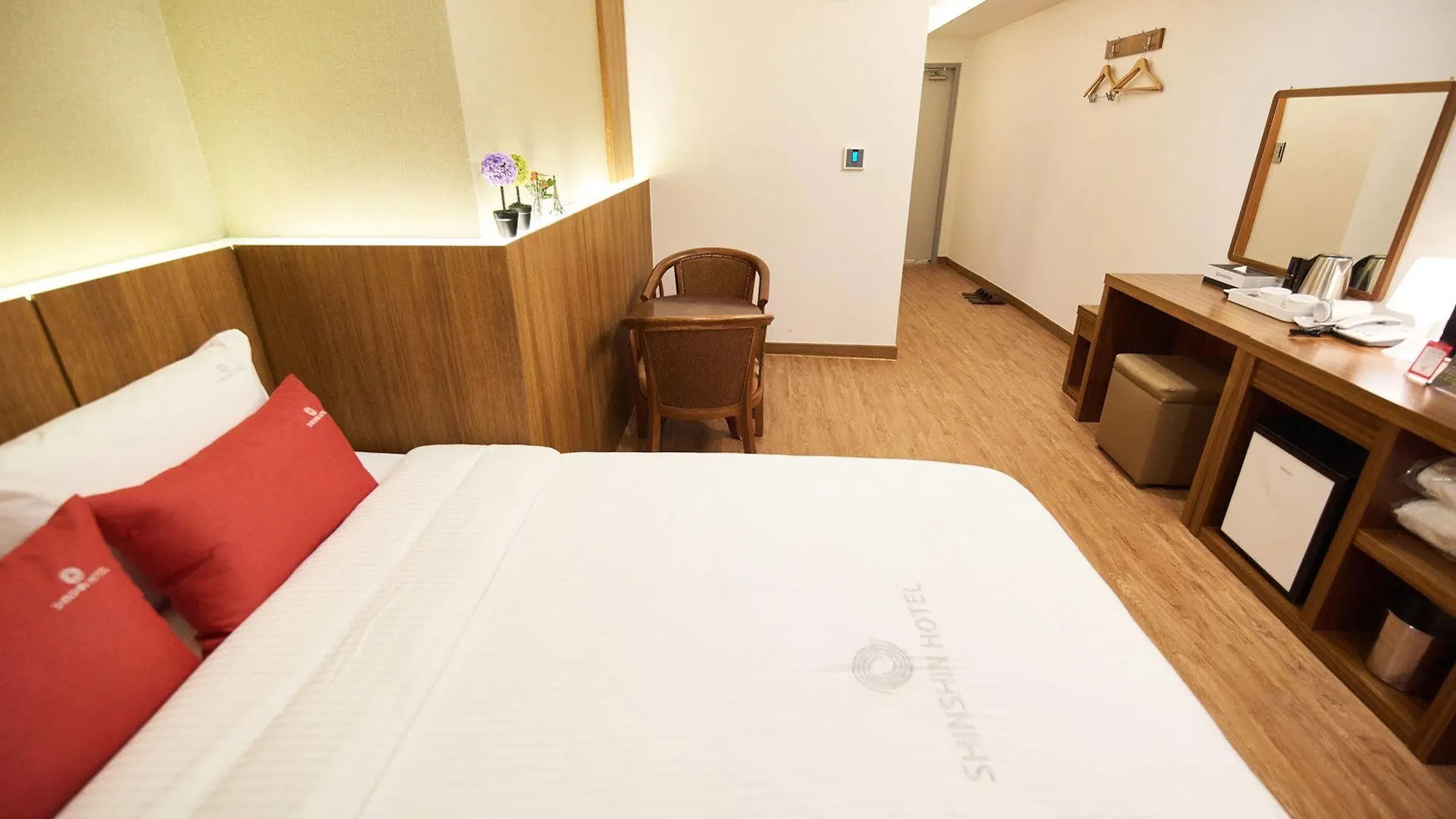 ***  Shin Shin Hotel Busan South Korea